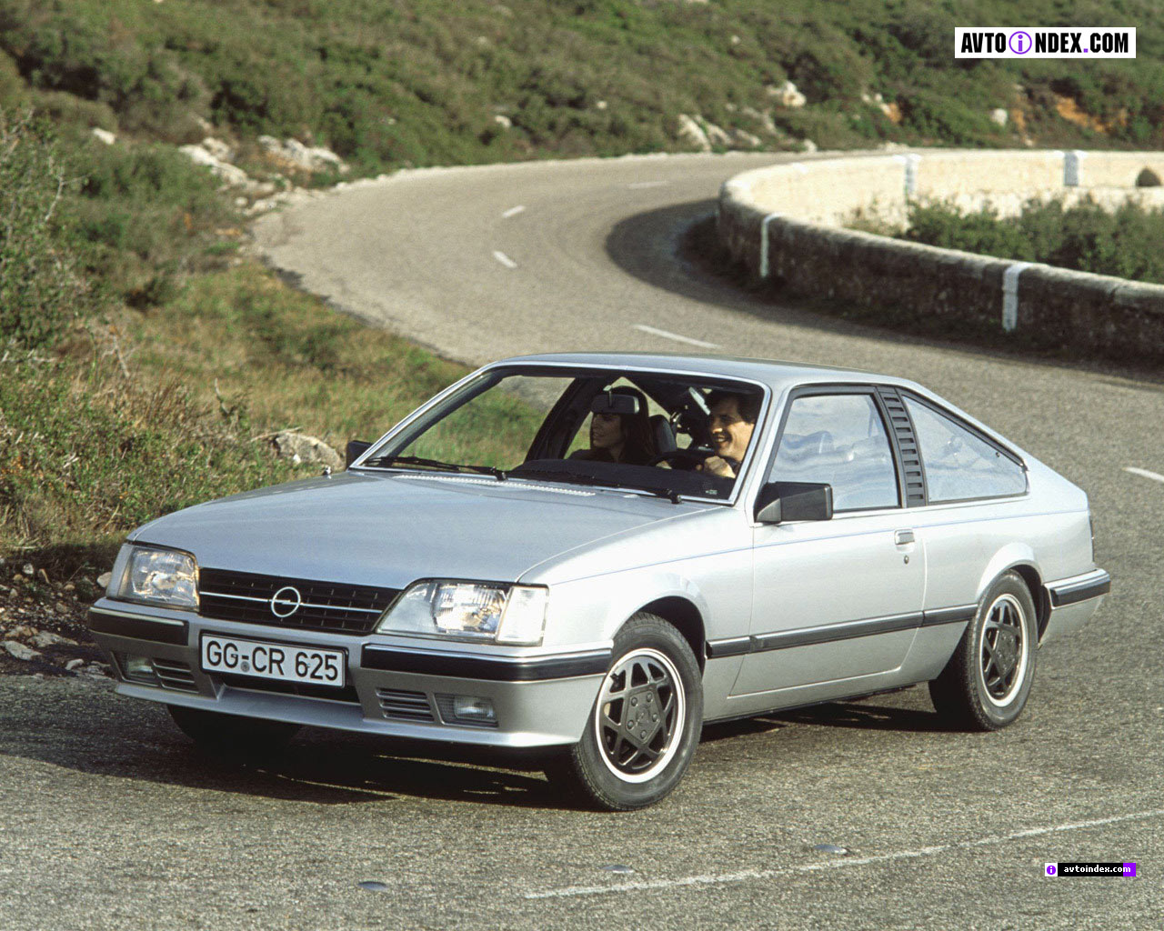 Opel Monza: 11 фото