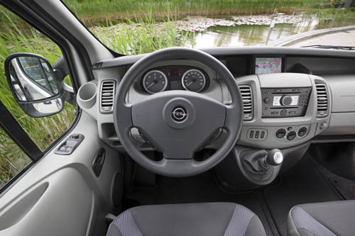 Opel Vivaro: 11 фото