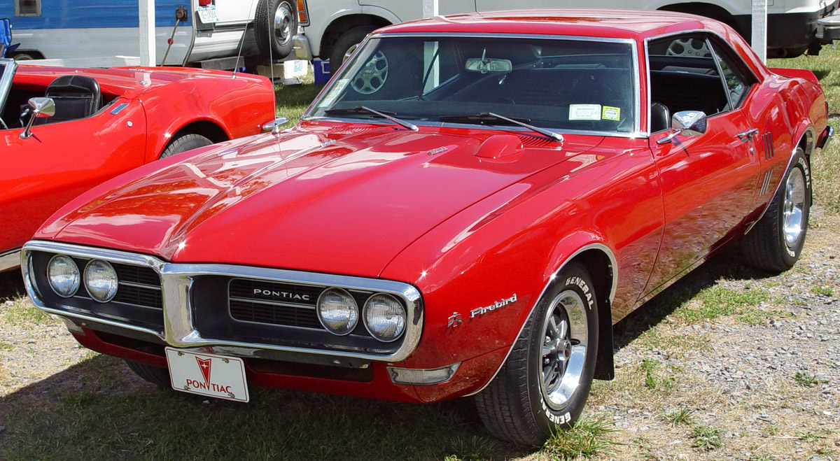 Pontiac Firebird: 3 фото