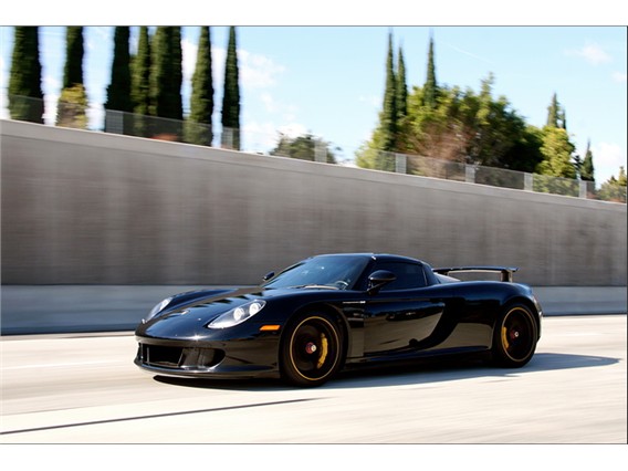 Porsche Carrera GT: 6 фото