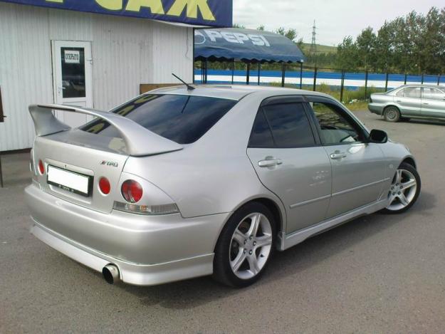 Toyota Altezza: 6 фото