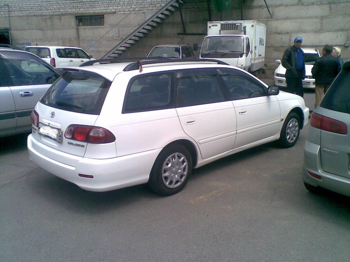 Toyota Caldina: 7 фото