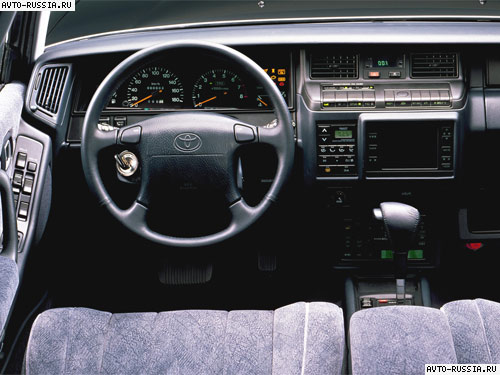 Toyota Crown S130: 1 фото