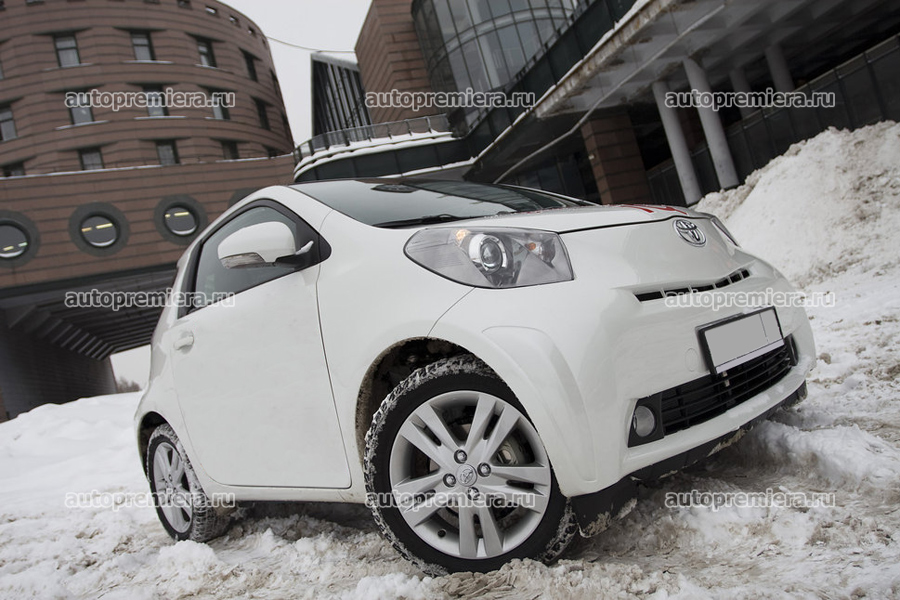 Toyota iQ: 9 фото