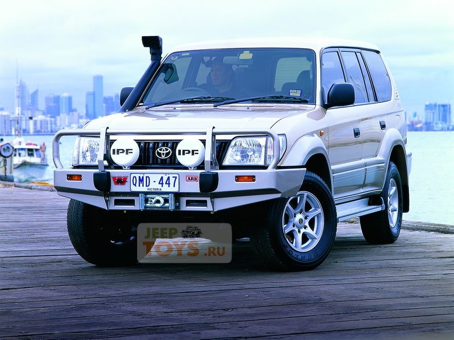 Toyota Land Cruiser Prado 90: 8 фото
