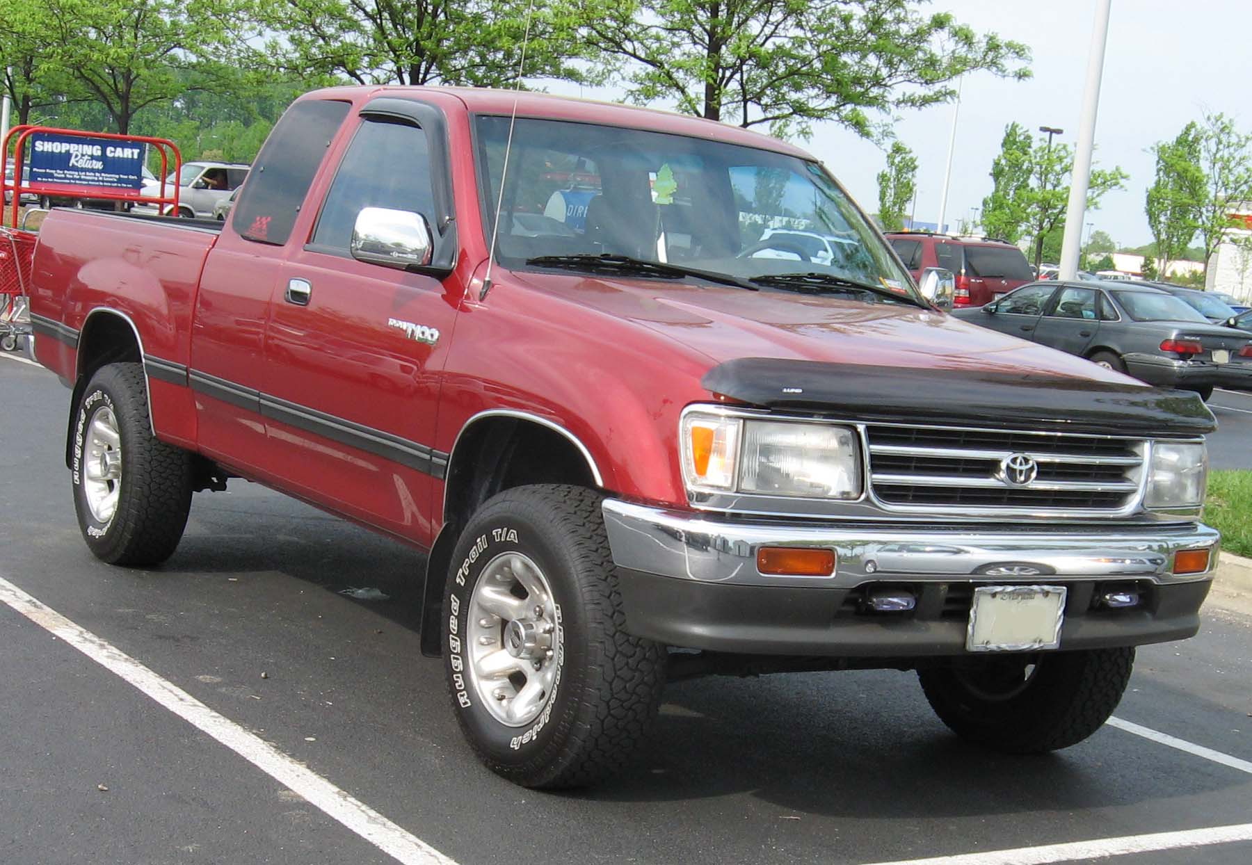 Toyota T100: 9 фото