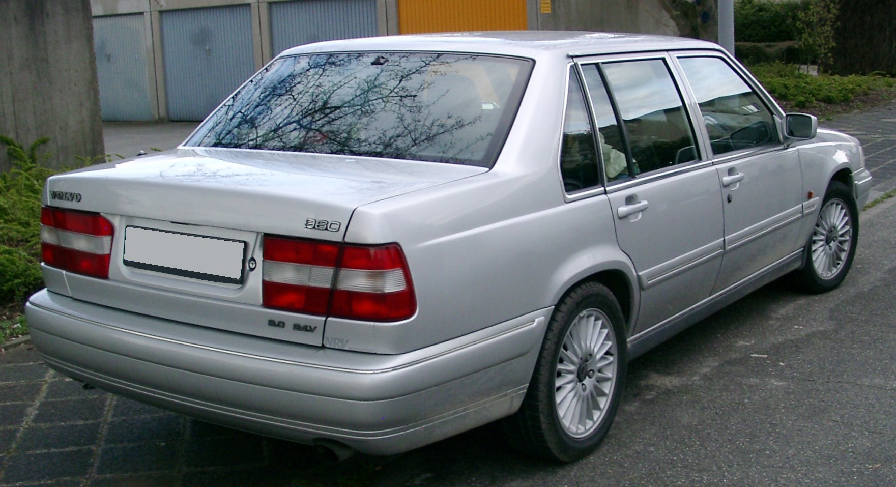 Volvo 960: 3 фото