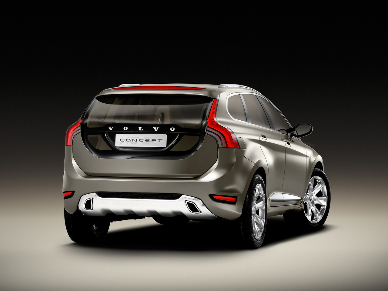 Volvo XC60: 8 фото